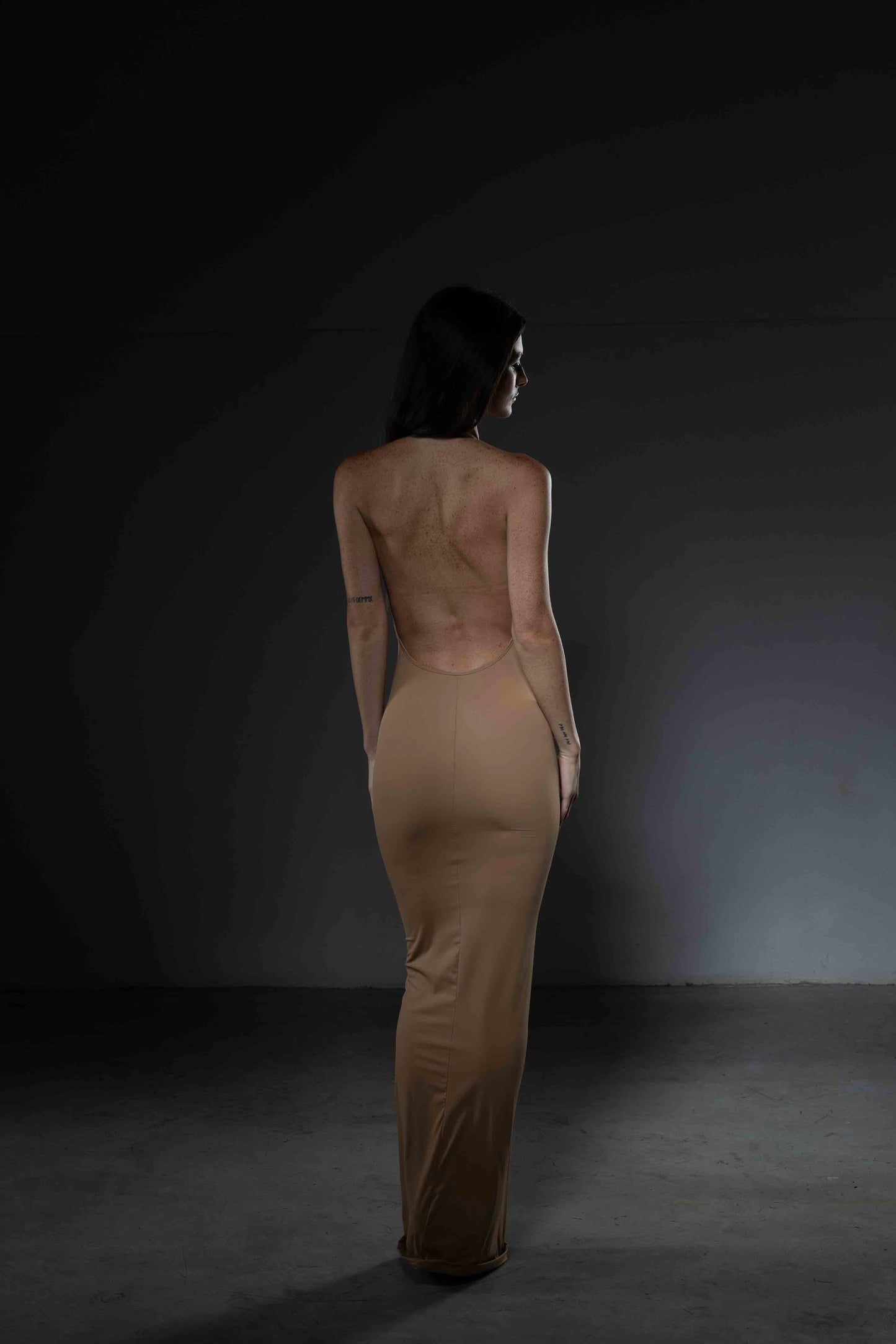 VESTITO UNDRESSED NUDE
