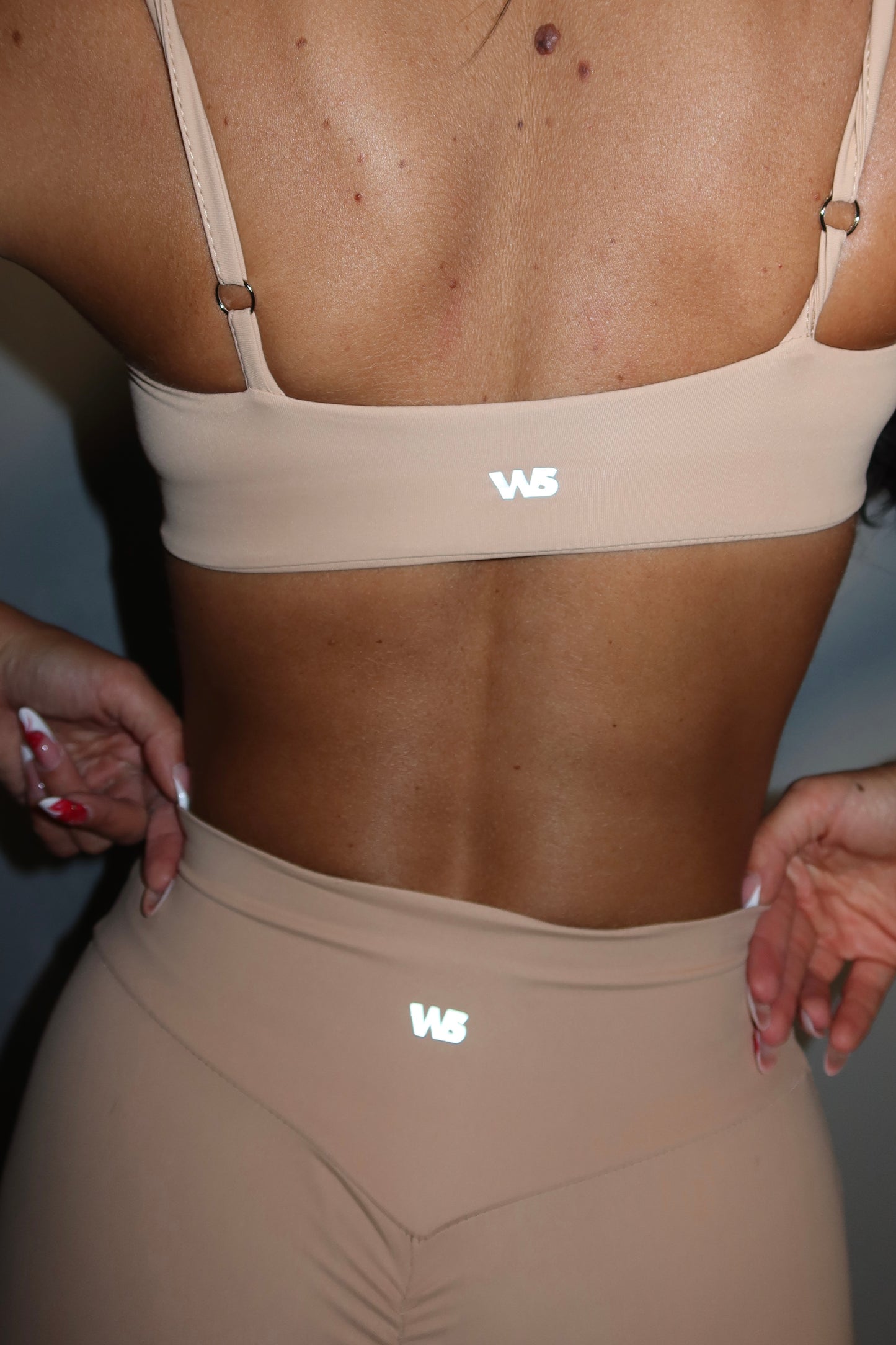 TOP LIFT NUDE