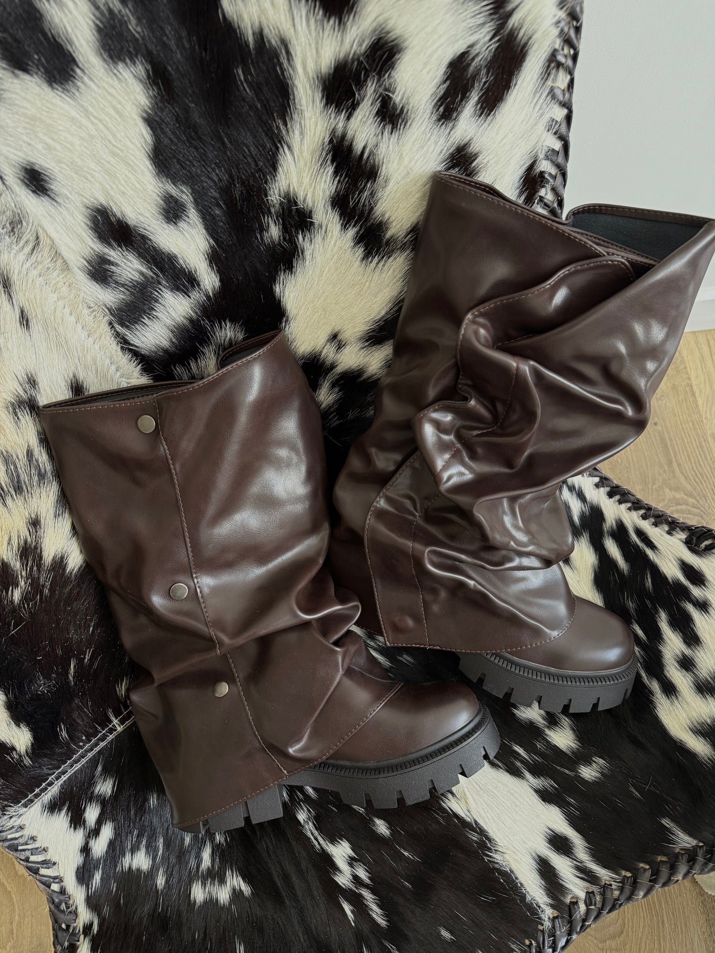 BOOTS DARK CHOCO