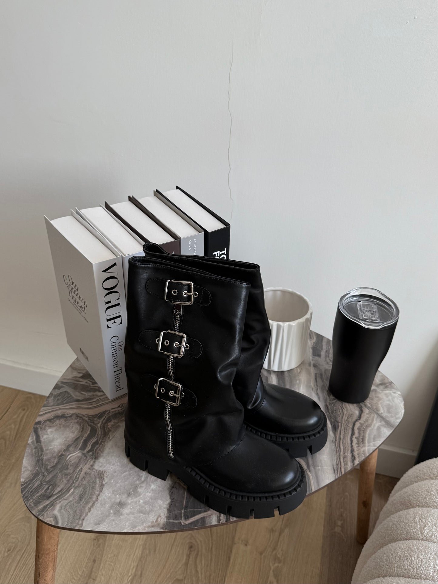 BOOTS FIBBIA
