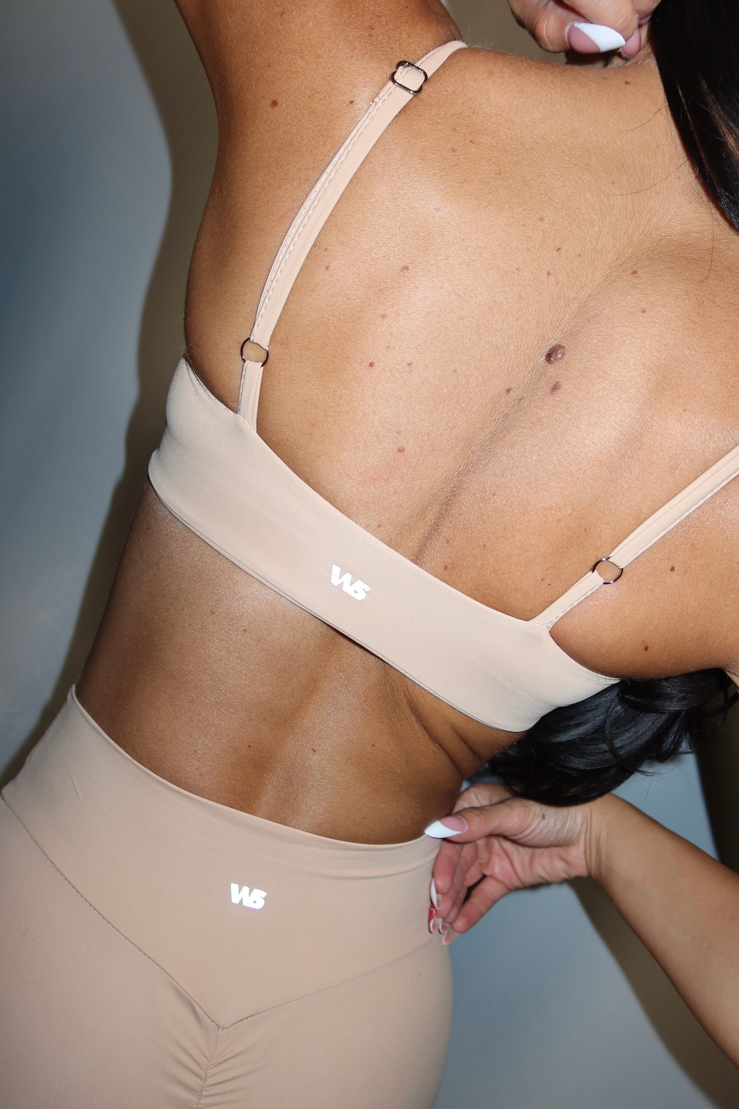 TOP LIFT NUDE