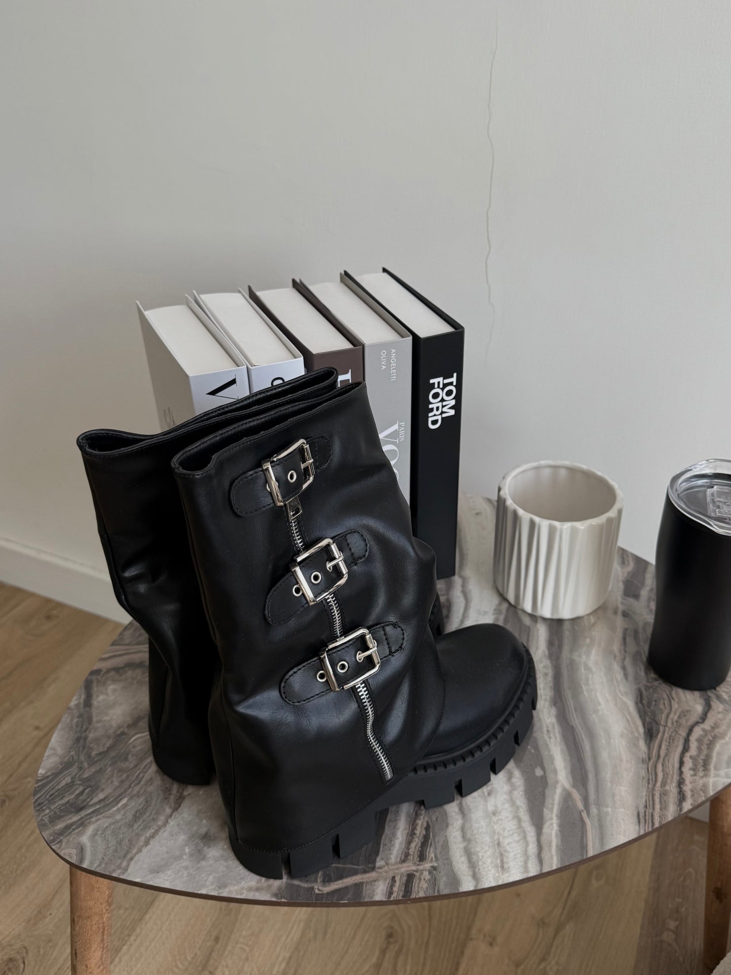 BOOTS FIBBIA