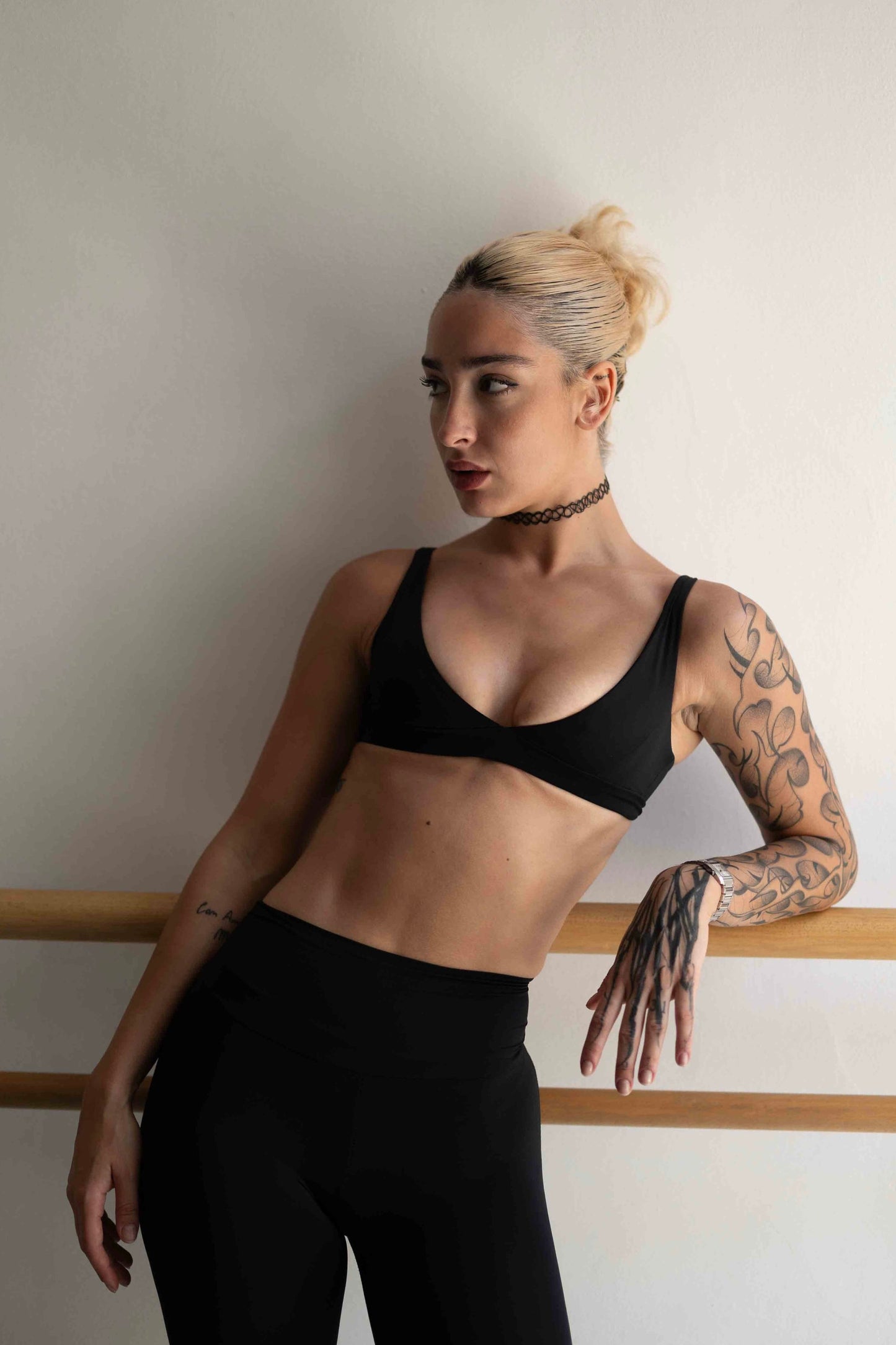 TOP CROP DEFINE NERO