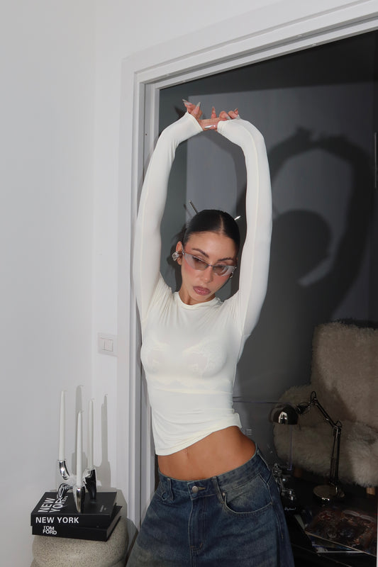 Cream MUST sweater